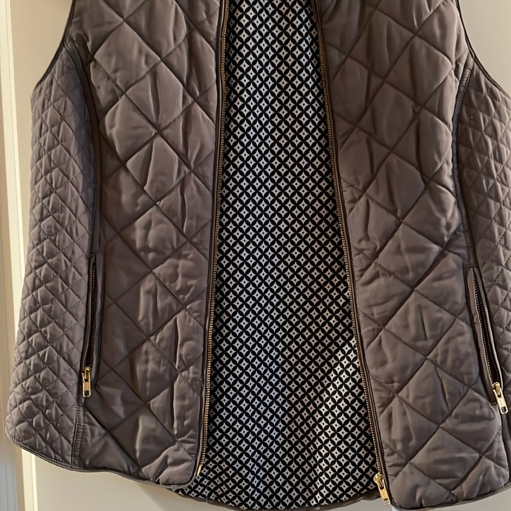 Crown & Ivy Gray vest